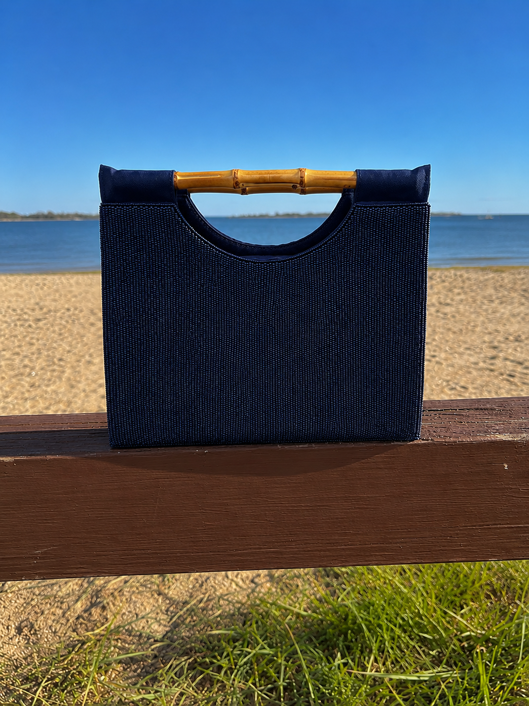 Narragansett Beaded Handbag – Navy with Red Lobster