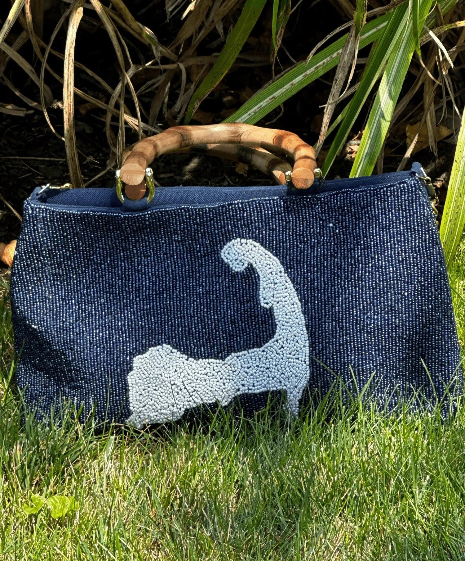 Cape Cod Beaded purse with Bamboo Handles. Zipper closure on top, canvas on back purse. 